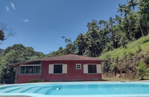 Teresopolis House | Reconnect with Nature: 4-Star Haven with Pool & Pets Welcome