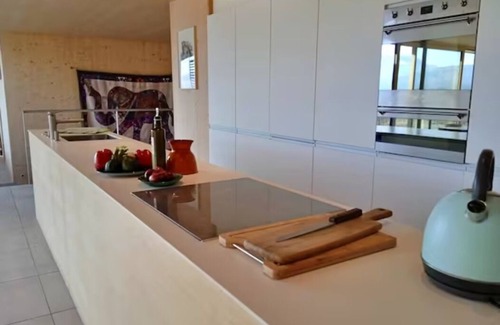 Merindol-les-Oliviers Villa | Modern Villa with Breathtaking Views of Mont Ventoux