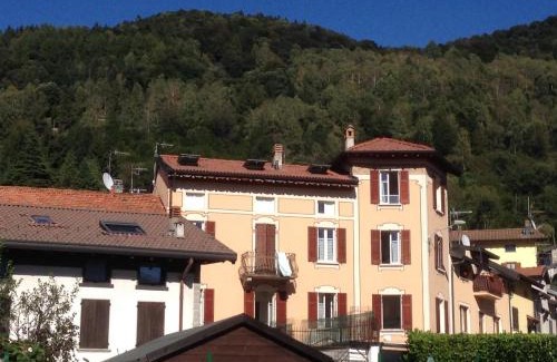 Centro Valle Intelvi Apartment | Modern Ca' Brenta Fresco Apartments: Family & Pet Friendly