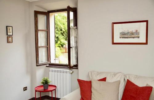 Centro Valle Intelvi Apartment | Pet-Friendly Contempora Apartments - Ca' Brenta Dudù Retreat