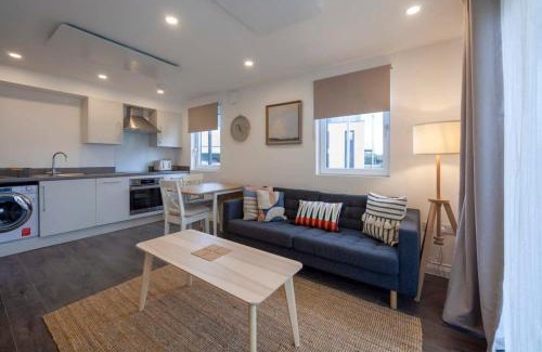 Willesborough Apartment | Stylish 1 Bedroom Apartment in Ashford - Child Friendly Stay