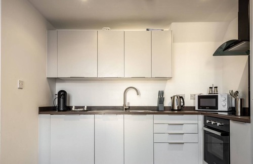 Rotherham Apartment | Contemporary 2 Bed Riverside Apartment, Rotherham