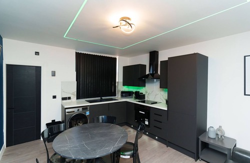 Chapeltown Apartment | Modern 2 Bedroom Apartment in Leeds for Family Comfort