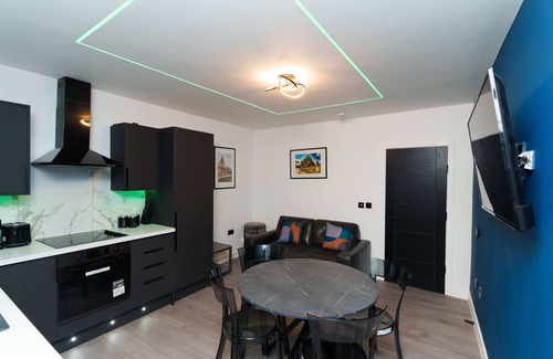 Chapeltown Apartment | Modern 2 Bedroom Apartment in Leeds for Family Comfort