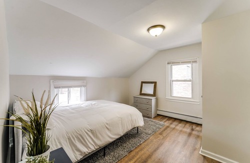 Bloomfield Apartment | Modern 3-BR Apartment in Downtown Bloomfield, Near NYC