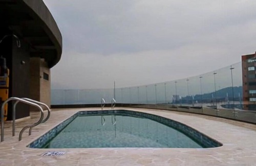 El Poblado Apartment | Modern Apartment in Balsos with Pool & City Views