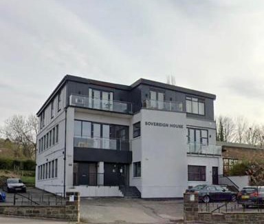 Keighley Apartment | Stylish Apartment in Prime Location with Private Parking