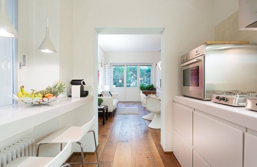 Lucca Historical Center Apartment | Modern Apartment with Garden, Parking & Spa Amenities