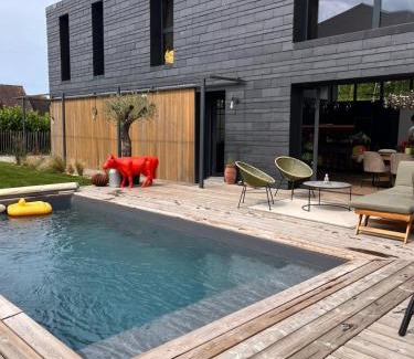 Saint-Arnoult Villa | Contemporary architect's house, pool, jacuzzi