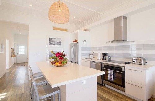 Governor's Harbour Apartment | Bright 2BR Apartment with Bay View, Near Shops & Dining