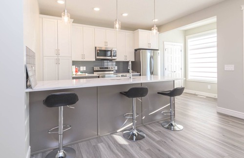 Southwest Edmonton House | Modern Classic Home Near a Beautiful Park for Families
