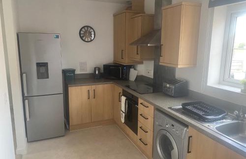 Newport Apartment | Modern Coach House: Family-Friendly Stay in Newport