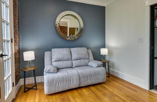 Cohoes Apartment | Modern Cohoes Retreat with Electric Fireplace & Family Friendly