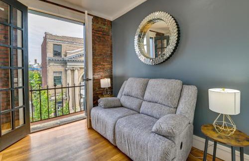 Cohoes Apartment | Modern Cohoes Retreat with Electric Fireplace & Family Friendly