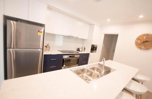 Seymour House | Modern Esprit Hotel with River Reserve Access - 10/10 Rating