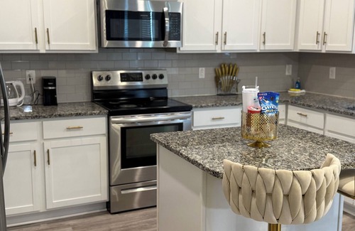 Killeen House | Contemporary family-friendly 4-bedroom home in Killeen, located near Fort Hood!