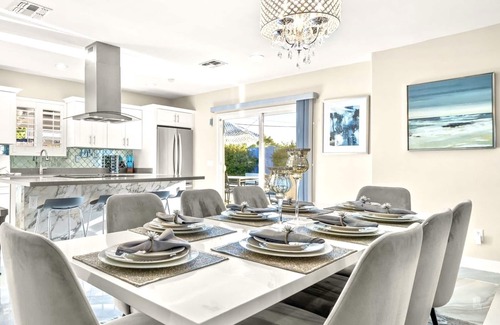 South Scottsdale House | Glamorous Resort-Style Home in Old Town Scottsdale