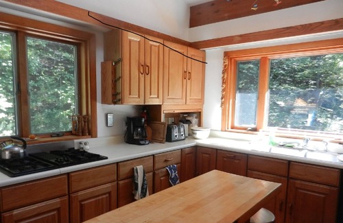 Waitsfield Ski Chalet | Contemporary Hillside Chalet - Rated 9.6, Pet-Friendly Retreat