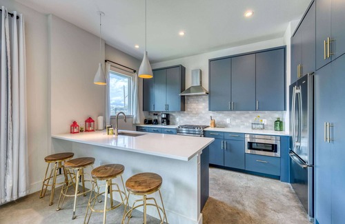 Galindo House | Top-Rated Austin Retreat with Family-Friendly Amenities
