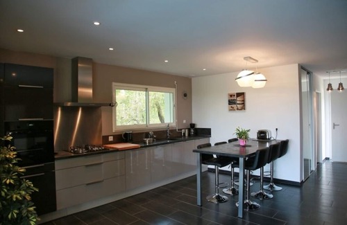 Luzech House | Modern Retreat with Heated Pool & Family-Friendly Amenities