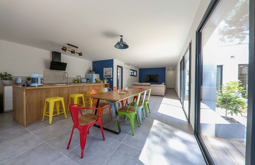 Aigues-Mortes House | Tranquil Retreat with Heated Pool in Pine Forest Oasis