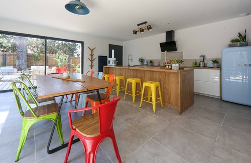 Aigues-Mortes House | Tranquil Retreat with Heated Pool in Pine Forest Oasis