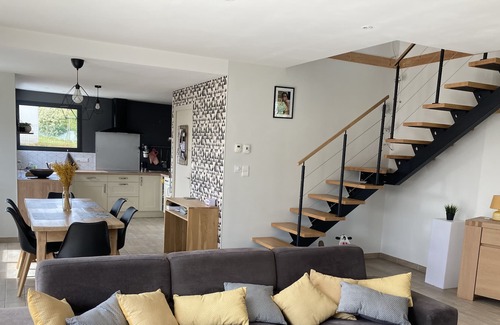 Edern House | Modern Retreat in a Serene Location - Guest Rated 10/10