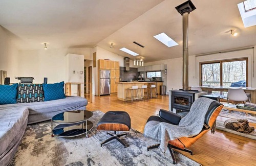 Tamiment House | Modern Retreat in the Poconos with Lake Views & Spa
