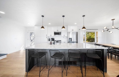 Willoughby House | Scenic Lakefront Home with Pet-Friendly Amenities