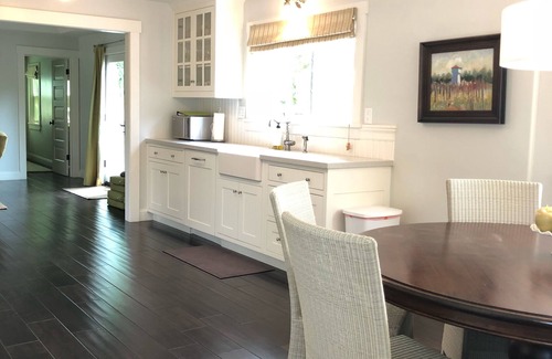 Kenwood House | Discover Modern Elegance in Wine Country - Steps to Tastings!