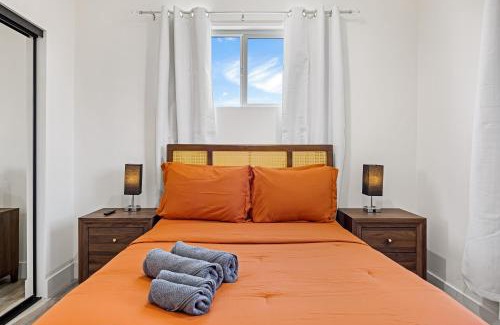 Wilshire House | Contemporary Retreat Hollywood & Dtla