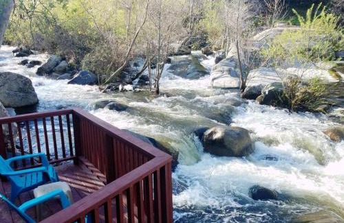 Three Rivers House | Modern River House Retreat Near SNP Gate - Family Friendly