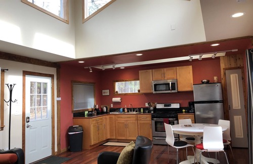 Woodstock Cabin | Cozy Secluded Cabin in Woodstock with Hot Tub & Fireplace