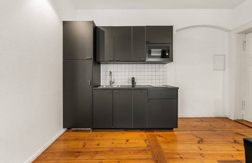 Friedrichshain Apartment | Contemporary Studio Mooeve 8