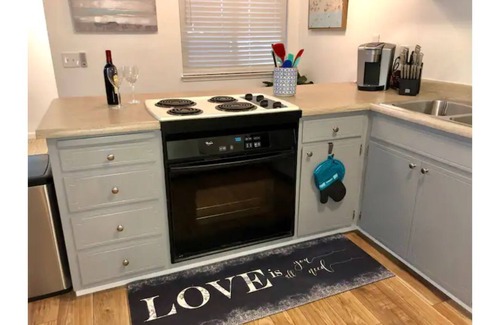 Chico Apartment | Modern Suite with Breakfast in Downtown Chico