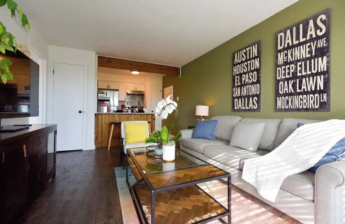 Dallas Apartment | Contemporary Unit 303, Toluca 98nn