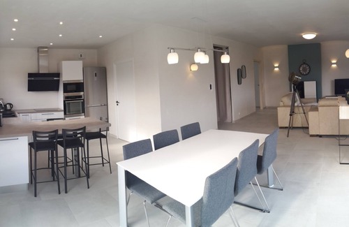 Loctudy Villa | Modern Villa Just 350m from the Beach with Spa Amenities