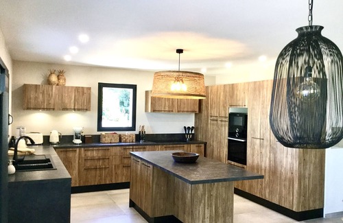 Liausson House | Modern Villa T7 with Breathtaking Lake Views and Spa