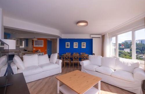 Kabatas Apartment | Contemporary Waterfront Apt with a Stunning View