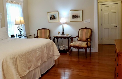 Milton House | Contessa's Suite: Ocean View & Top Rated by Guests