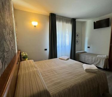 Lovere Hotel | Top-Rated Continental Hotel with Family-Friendly Amenities