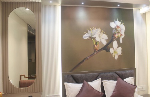 Malda Hotel | Cozy Continental Lodge: Family-Friendly with Spa & Dining