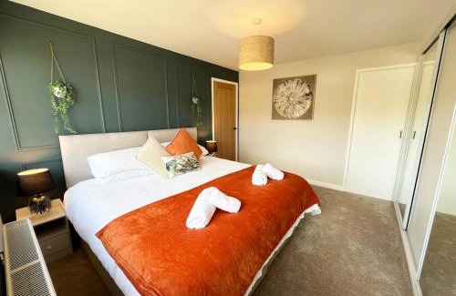Yeovil House | Contractor Stays - Free Private Parking & Fast Wi-Fi
