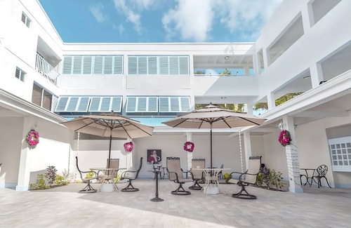 St. Lawrence Gap Apartment | Convenient Units with Pool & Ocean View for Family Fun