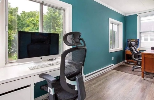 Somerville Apartment | Convenient 2-bedroom apartment with water views by Assembly Row in Somerville