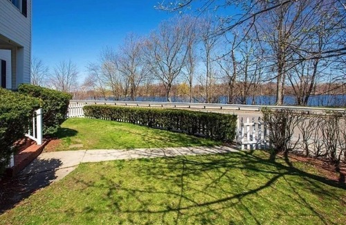 Somerville Apartment | Convenient 2-bedroom apartment with water views by Assembly Row in Somerville