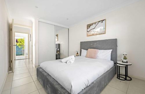Liverpool House | Convenient 2BR Nest in Liverpool - Stay with Ease