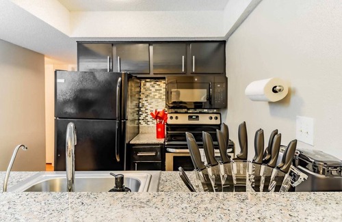Pleasant Valley Apartment | Cozy 2BR Retreat Near Downtown: Fast WiFi & Pool Access