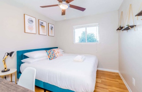 Pleasant Valley Apartment | Cozy 2BR Retreat Near Downtown: Fast WiFi & Pool Access