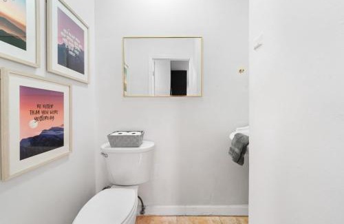 Midtown West Apartment | Ideal 2BR Retreat - Steps from Times Square & Pet Friendly